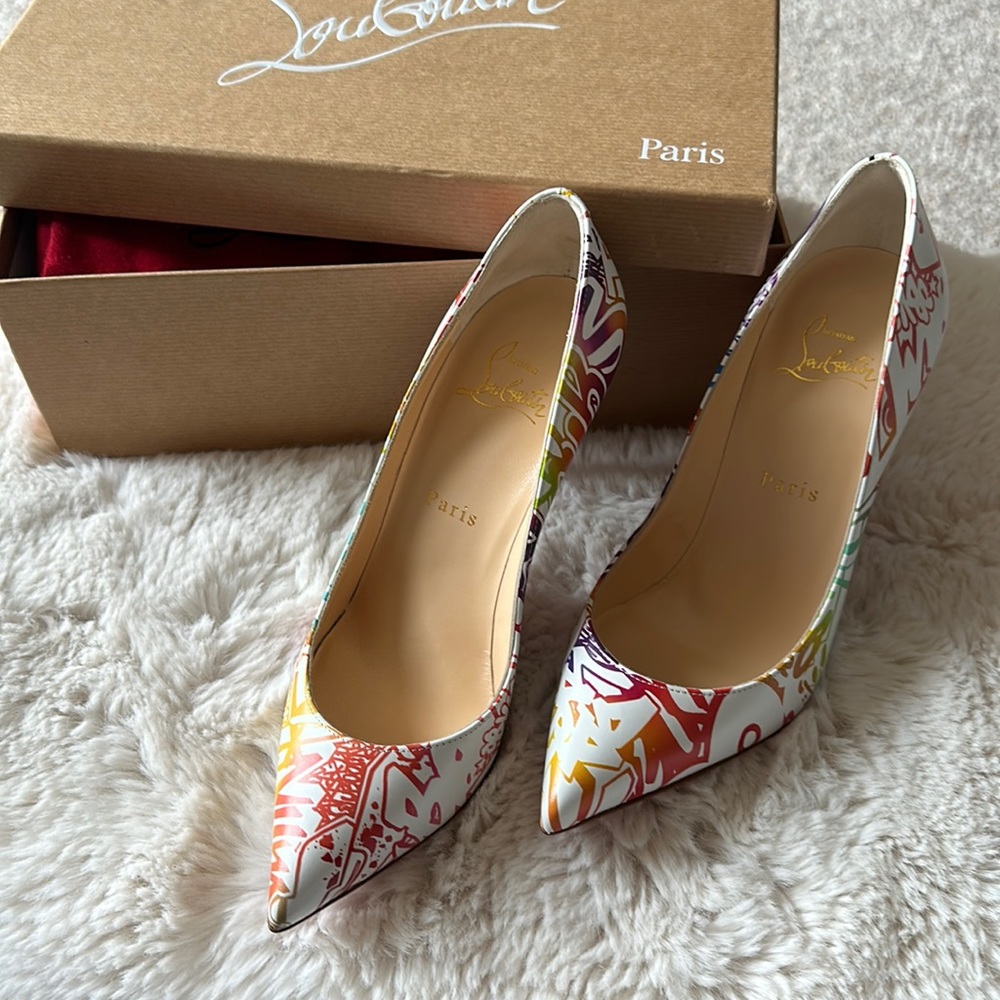 Brand new - Never worn before : Christian Louboutin -Pigalle Follies Graffiti